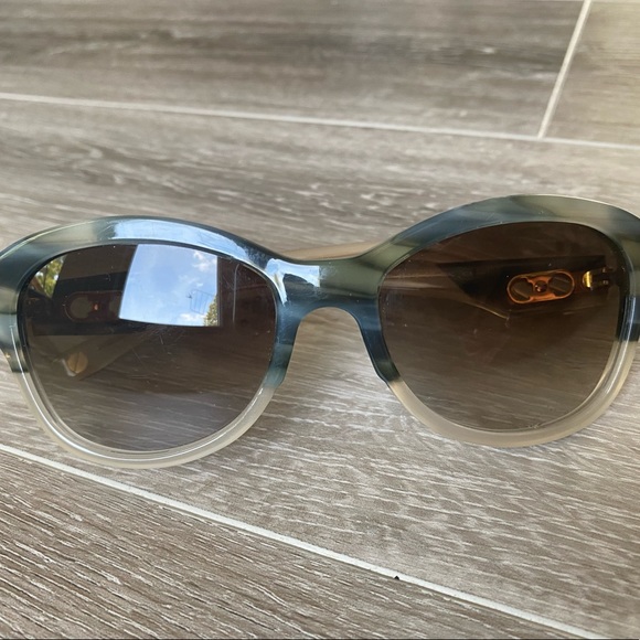 Celine authentic sunglasses. Good used conditions - Picture 5 of 11